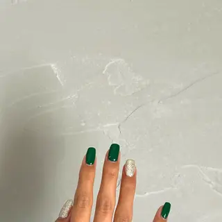 ネイル nail atelier hiton所属・nailist 朱音のネイルデザイン