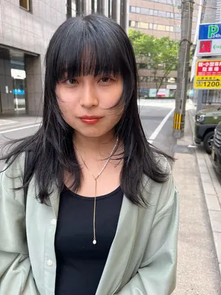 カラー こまつばらみお/レイ ヤー/ダブルカラーのヘアスタイル