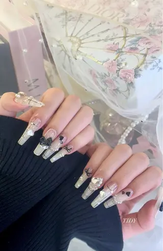 ネイル TIDY M&Mのネイルデザイン