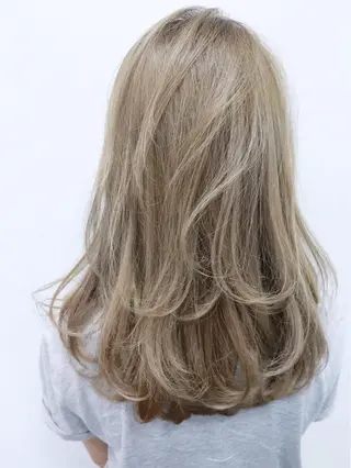 セミロング カラー エクステの神様 ▫️原島ユウヤ▫️のヘアスタイル