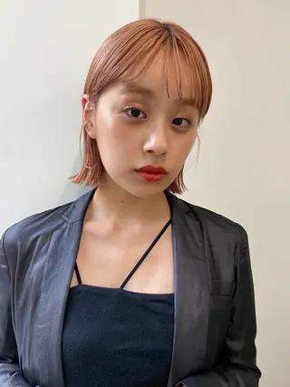 ミディアム REBECCA byCURACIONのヘアスタイル