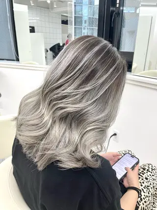 セミロング カラー 笹井 颯人のヘアスタイル