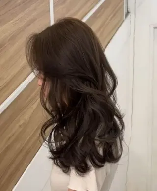 ロング パーマ AmanD'or所属・内藤 万季人のヘアスタイル