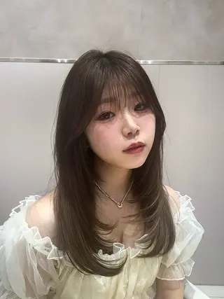 ロング 透明感カラー / レイヤー/ mamiのヘアスタイル