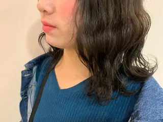 ミディアム カラー 顔まわりカット✄ ベージュカラー🧸のヘアスタイル