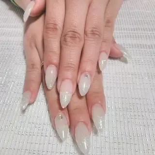 ネイル エステとネイル ローズコンフォートのネイルデザイン