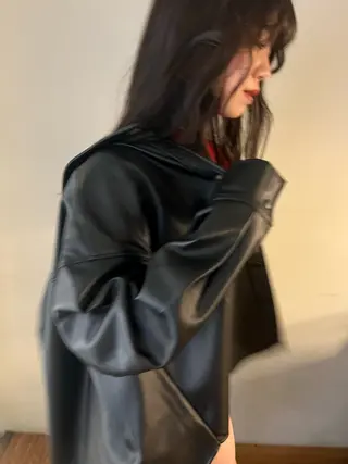 セミロング レイヤーカット/ 透明感カラー レイのヘアスタイル