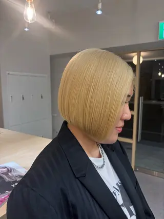 ミディアム ボブ/ベージュ /MIYUのヘアスタイル