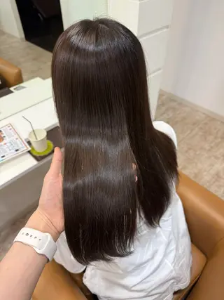 ロング 黒地 陽菜のヘアスタイル