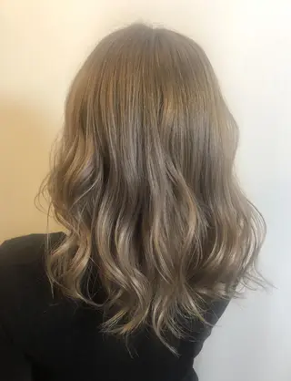 セミロング Rina  のヘアスタイル