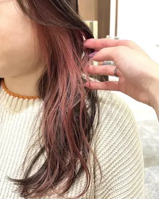 ロング 牧田 彩香のヘアスタイル