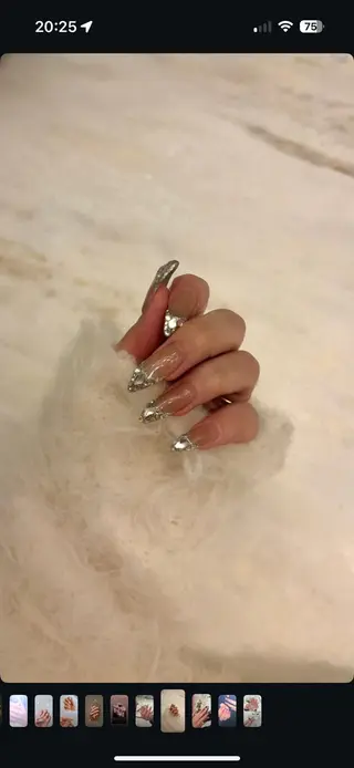 ネイル Sii nail 🤍SAKIのネイルデザイン