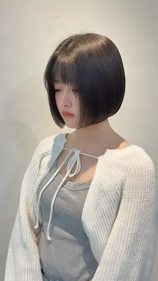 ショート Lamp 柏 山口 か乃 ブリーチカラーのヘアスタイル
