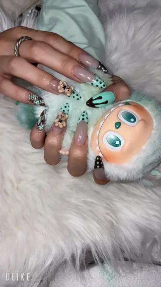 ネイル 高草木 桃香のネイルデザイン