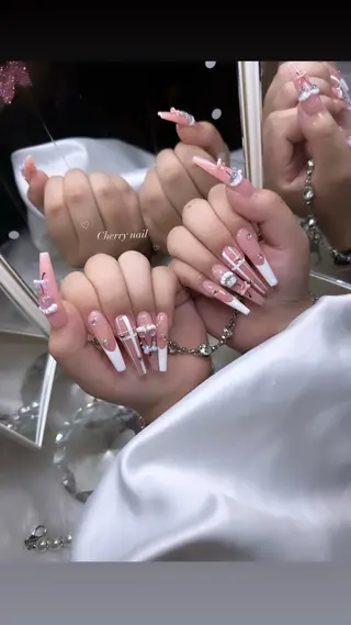 ネイル 加納 莉音のネイルデザイン