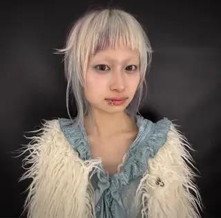 ミディアム カラー ハイトーン🫀 デザイン🪐yumeのヘアスタイル