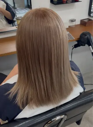 ミディアム まろやかなベージュ 小池春樹のヘアスタイル