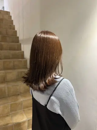 ミディアム BUZZ 自由が丘所属・ogura hitomiのヘアスタイル