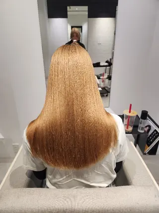 💜艶髪カラー💜 🎶富川美希🎶のヘアスタイル