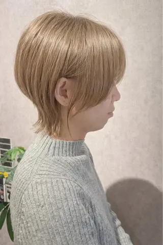 ショート カラー カワクボ ハルキのヘアスタイル