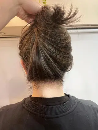 セミロング カラー イマイ リサのヘアスタイル