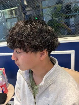 パーマ メンズ 大槻 ハルカのヘアスタイル