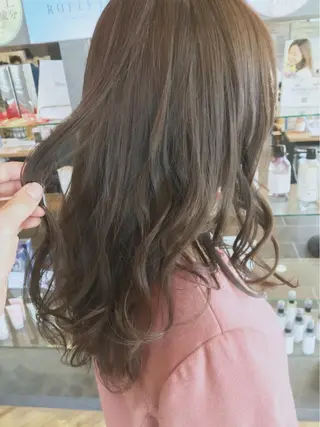 ミディアム ému エミュ　hair &spa所属・近藤 みゅうまのヘアスタイル
