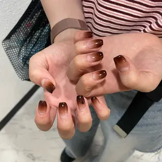 ネイル Maya 📍niconailのネイルデザイン