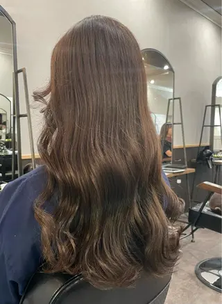 ロング レイヤー/艶カラー 🫧守利のヘアスタイル