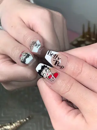 ネイル NES NAIL所属・さゆり￤推しキャラ ￤ロングネイル🩷のネイルデザイン