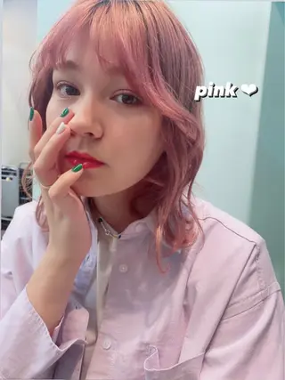 ミディアム カラー 岡野 静華のヘアスタイル