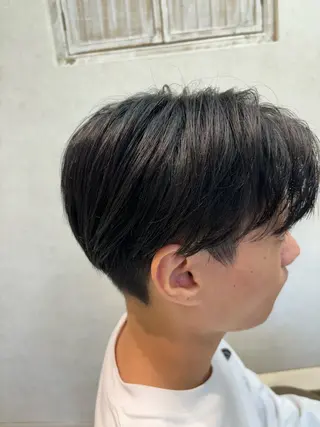 ショート メンズ 一目惚れ艶ハイトーン バンド/しほ🪄のヘアスタイル