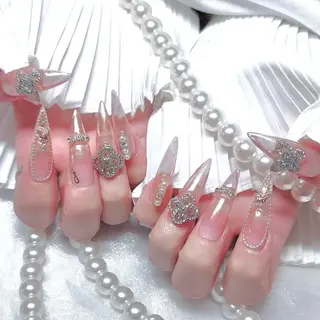 ネイル Yudia -neon-のネイルデザイン