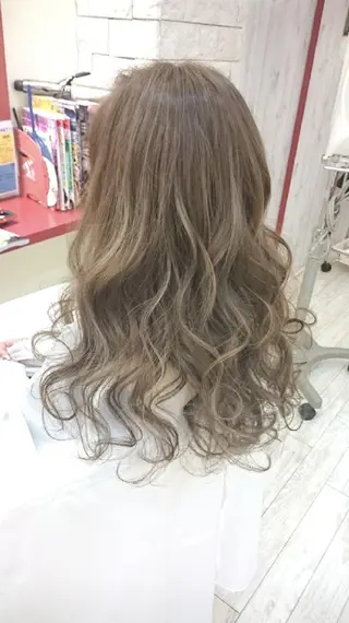 ロング カラー Le Lien カジのヘアスタイル