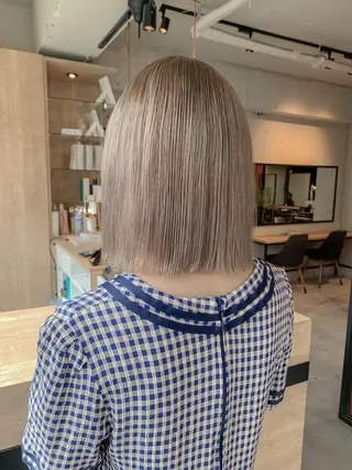 ショート カラー ヘアアレンジ yuka .のヘアスタイル