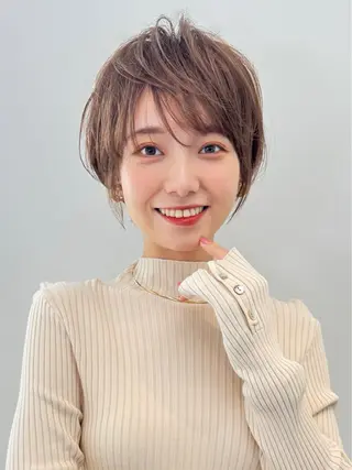 ショート カラー 雨宮 美月のヘアスタイル