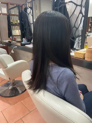 ロング カラー 透明感✨️艶カラー 井戸大喜のヘアスタイル
