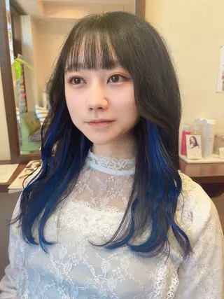 カラー Vyuha ビューハのヘアスタイル