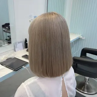 ショート カラー ブリーチカラー 🩵MIZUKIのヘアスタイル