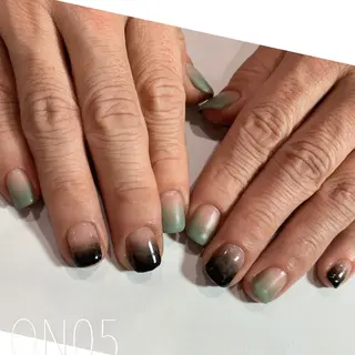 ネイル 園 寛子 （ネイリスト）のネイルデザイン