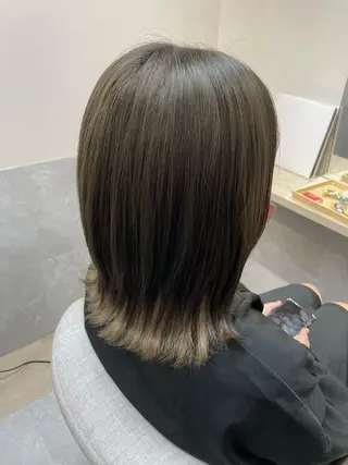 ミディアム 西 めぐみのヘアスタイル