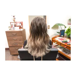 セミロング カラー HAIRsalon BONDS所属・山本 佳裕のヘアスタイル