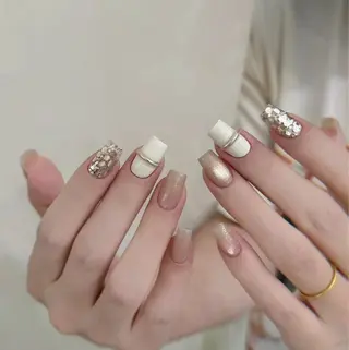 ネイル 相沢 さやかのネイルデザイン