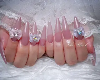 ネイル She   Nail所属・ISA_ BELLAのネイルデザイン