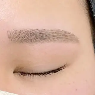 アイブロウ 88ottantotto所属・ハセガワ ミドリのマツエク・マツパデザイン