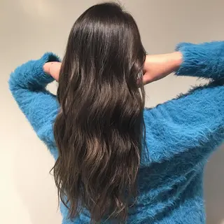 ロング カラー ヘアアレンジ Zina渋谷エリア マネージャShionのヘアスタイル