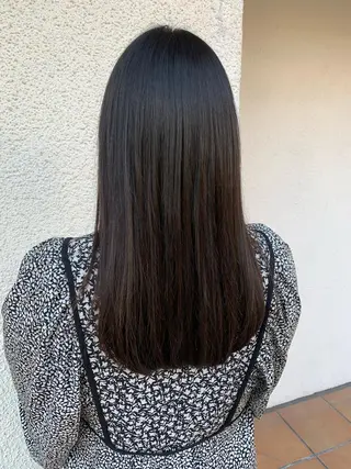 ロング カラー putri 川邉 優花のヘアスタイル