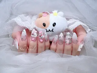 ネイル She   Nail所属・ISA_ BELLAのネイルデザイン