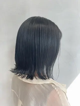 カラー miu .のヘアスタイル