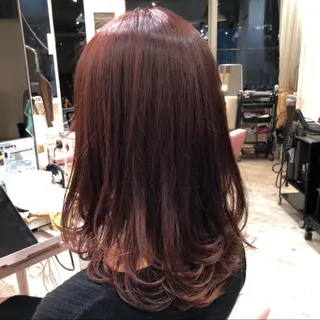 セミロング カラー モテ髪×トレンド💕 小顔レイヤー 金井のヘアスタイル